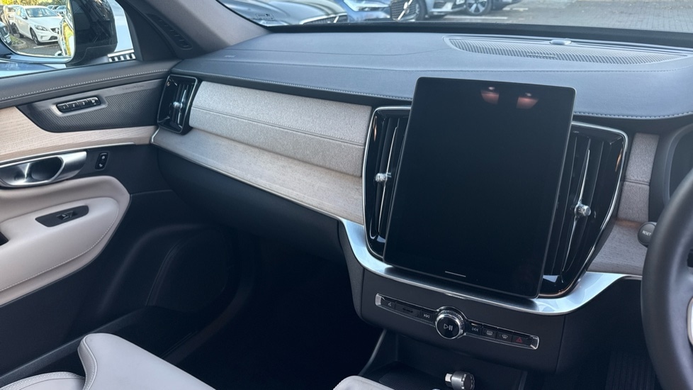 Used Volvo XC90 2025 for sale - 76696391: Photo 12