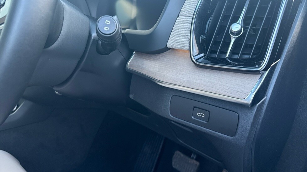 Used Volvo XC90 2025 for sale - 76696391: Photo 39