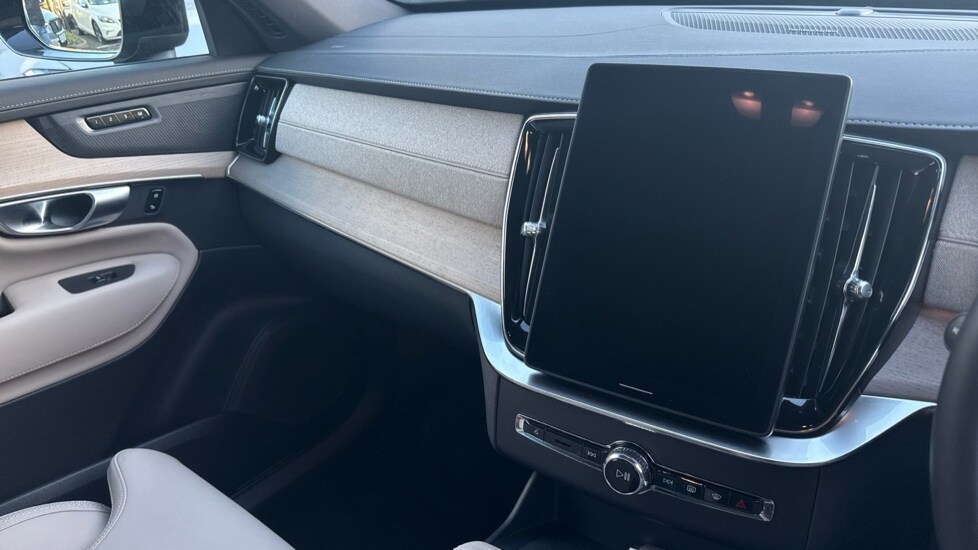 Used Volvo XC90 2025 for sale - 76696391: Photo 40
