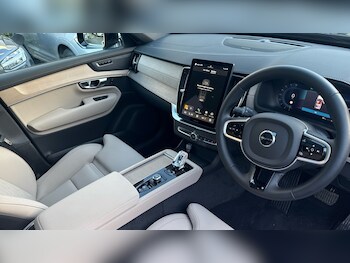 Used Volvo XC90 2025 for sale - 76696391: Photo