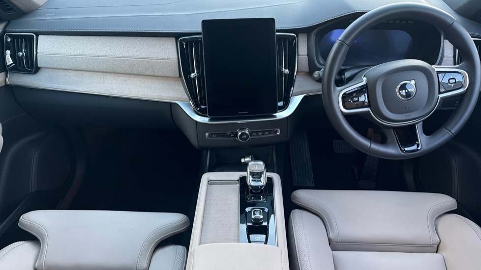 Used Volvo XC90 2025 for sale - 76696391: Photo 5