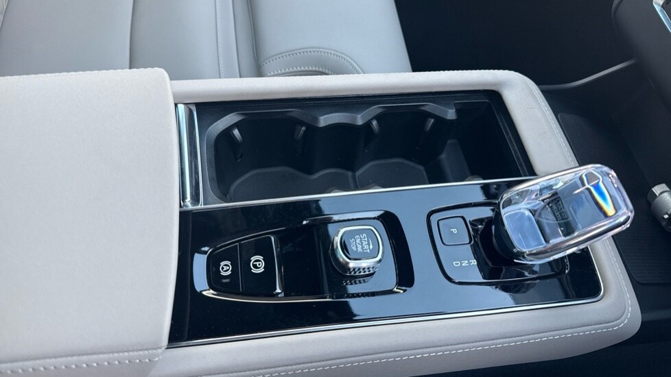 Used Volvo XC90 2025 for sale - 76696391: Photo 53