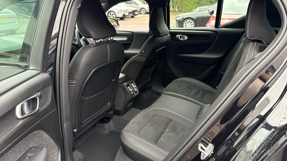 Used Volvo XC40 2024 for sale - 76523561: Photo 16