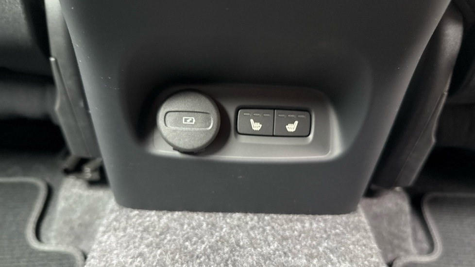 Used Volvo XC40 2024 for sale - 76523561: Photo 23