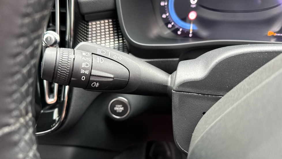 Used Volvo XC40 2024 for sale - 76523561: Photo 28