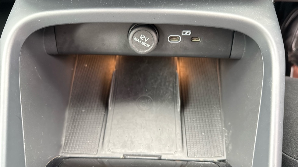 Used Volvo XC40 2024 for sale - 76523561: Photo 30