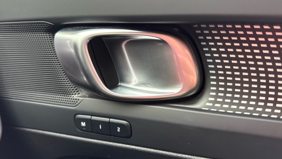 Used Volvo XC40 2024 for sale - 76523561: Photo 34