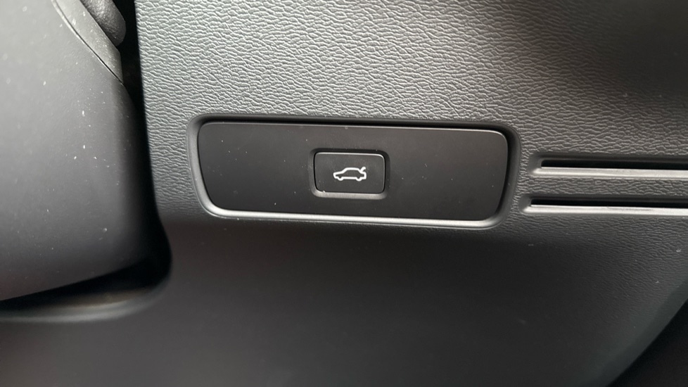 Used Volvo XC40 2024 for sale - 76523561: Photo 35