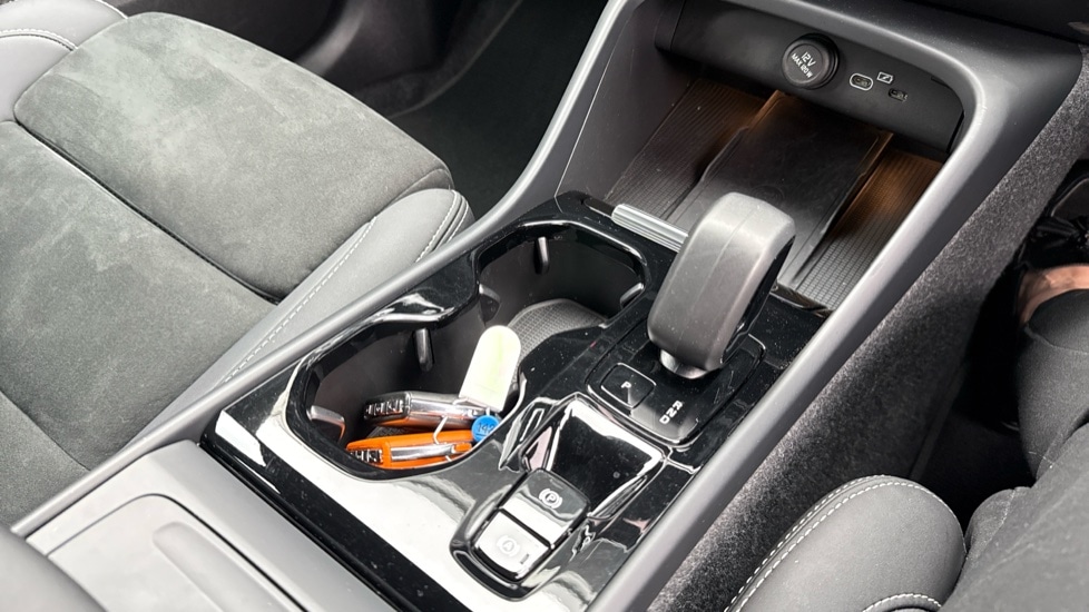 Used Volvo XC40 2024 for sale - 76523561: Photo 36