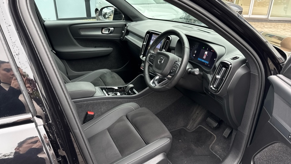 Used Volvo XC40 2024 for sale - 76523561: Photo 4