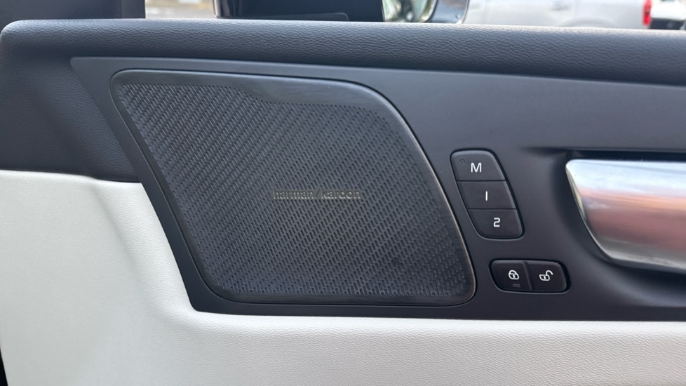 Used Volvo XC60 2025 for sale - 77063385: Photo 34