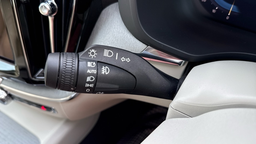 Used Volvo XC60 2025 for sale - 77063385: Photo 40