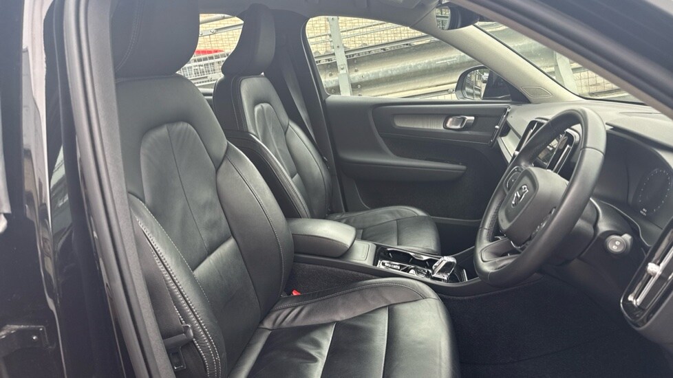 Used Volvo XC40 2021 for sale - 78220824: Photo 47