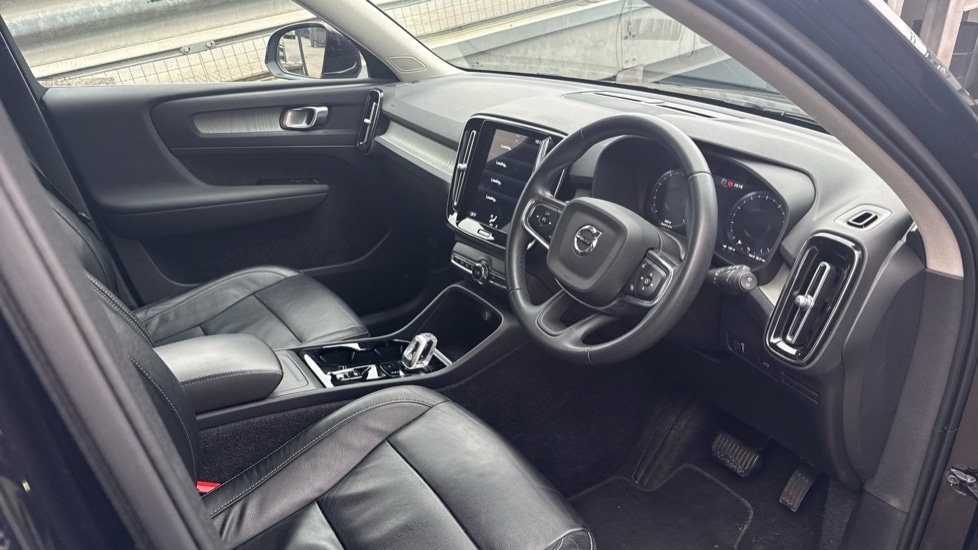 Used Volvo XC40 2021 for sale - 78220824: Photo 48