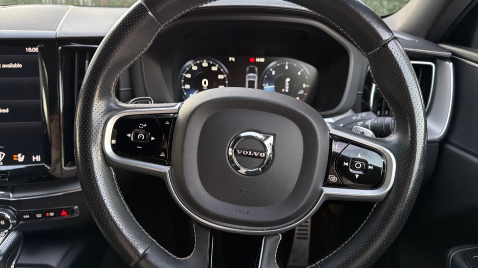 Used Volvo XC60 2019 for sale - 76361888: Photo 10