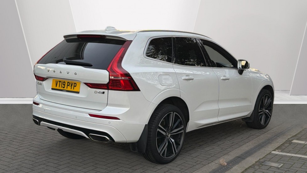 Used Volvo XC60 2019 for sale - 76361888: Photo 2