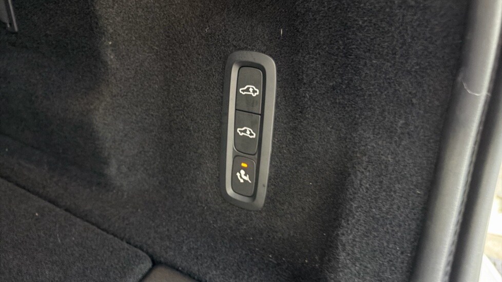 Used Volvo XC60 2019 for sale - 76361888: Photo 20