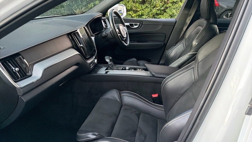 Used Volvo XC60 2019 for sale - 76361888: Photo 32