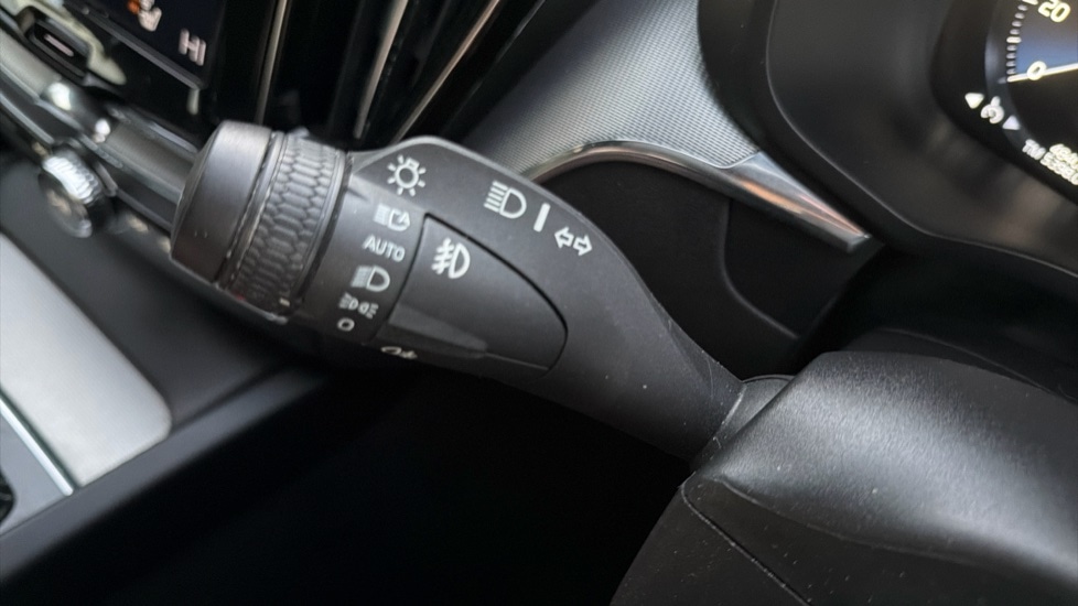 Used Volvo XC60 2019 for sale - 76361888: Photo 42