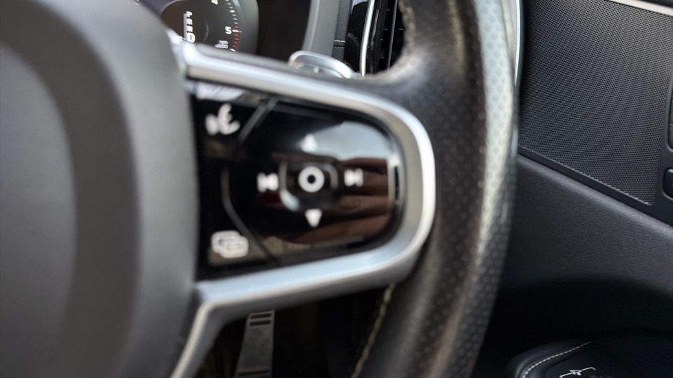 Used Volvo XC60 2019 for sale - 76361888: Photo 43