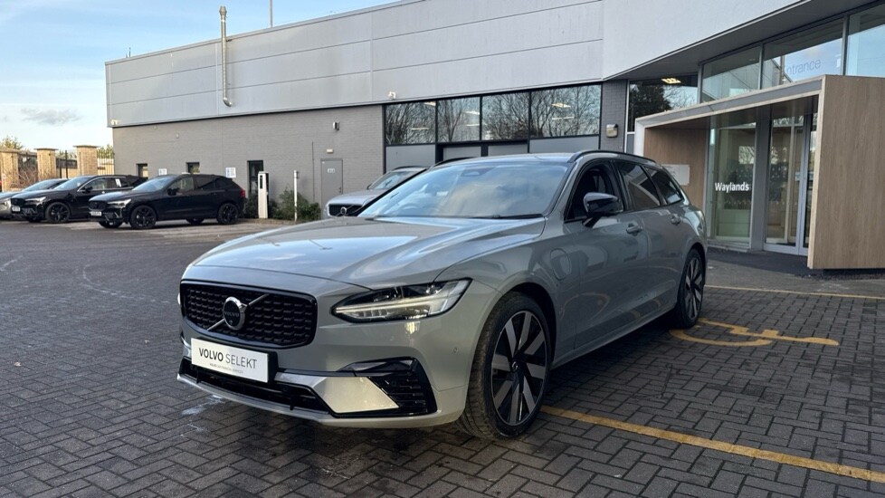 Used Volvo V90 2025 for sale - 77063400: Photo 24