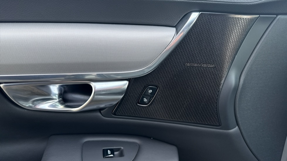 Used Volvo V90 2025 for sale - 77063400: Photo 29