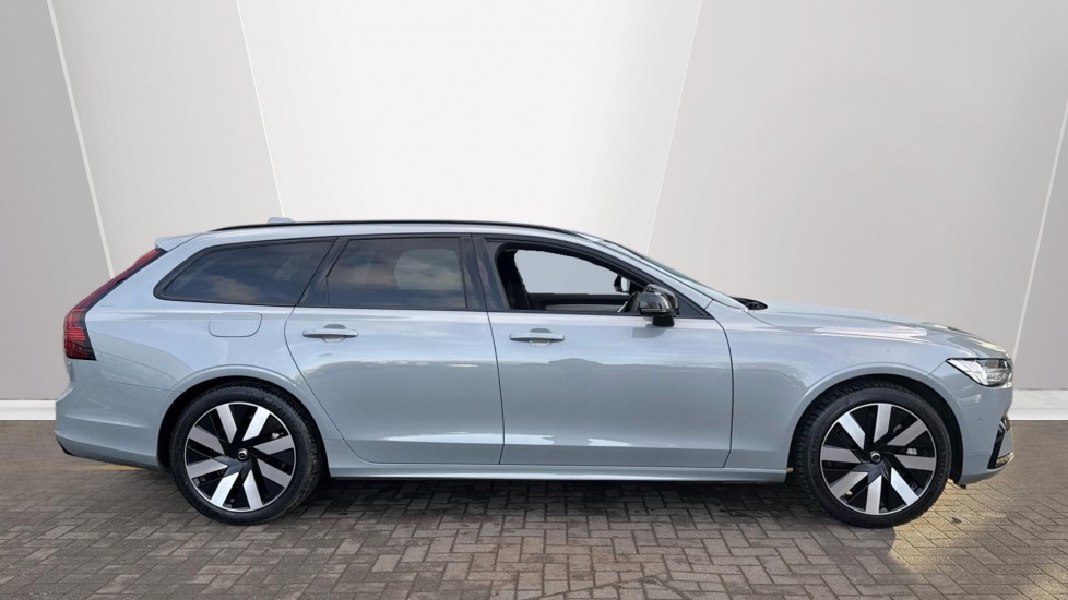 Used Volvo V90 2025 for sale - 77063400: Photo 3