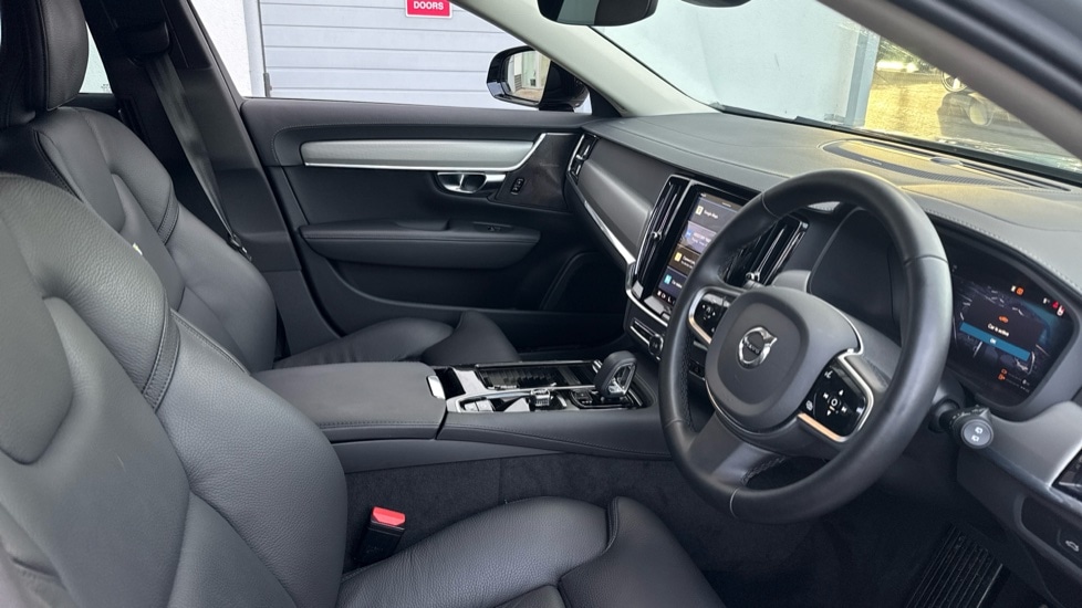 Used Volvo V90 2025 for sale - 77063400: Photo 4