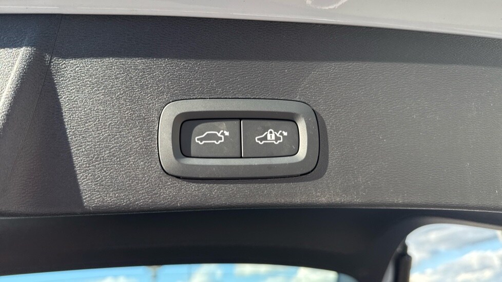 Used Volvo XC40 2025 for sale - 75860116: Photo 16