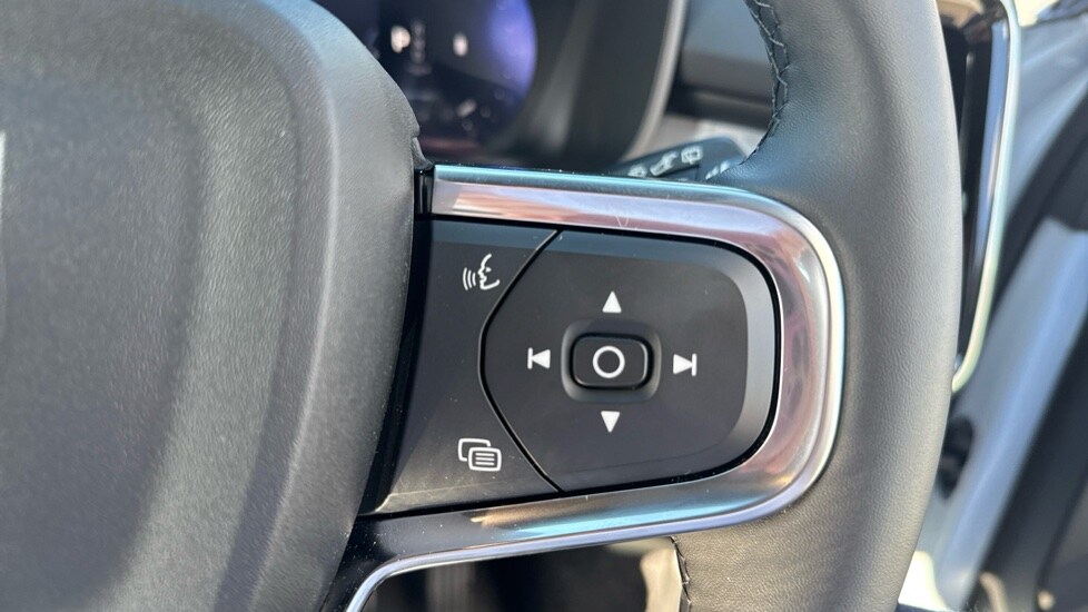 Used Volvo XC40 2025 for sale - 75860116: Photo 30