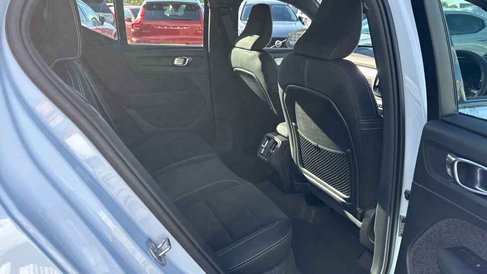 Used Volvo XC40 2025 for sale - 75860116: Photo 6