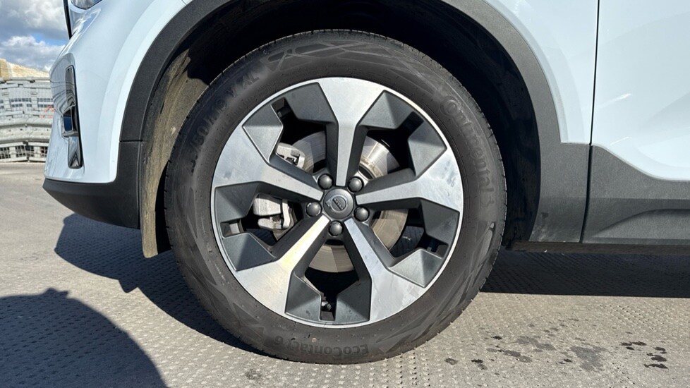 Used Volvo XC40 2025 for sale - 75860116: Photo 9