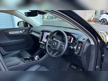 Used Volvo XC40 2024 for sale - 75472751: Photo