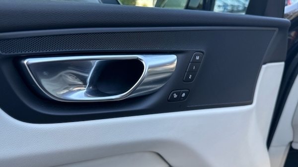 Used Volvo XC60 2022 for sale - 76190985: Photo 30