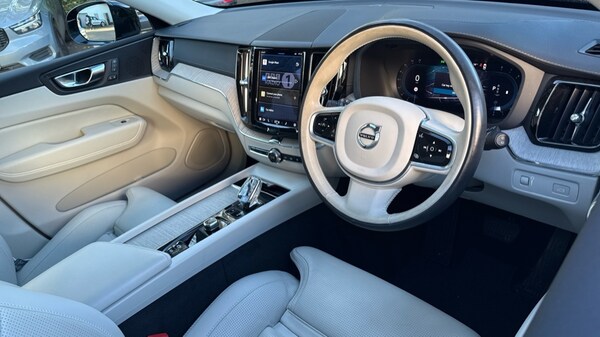 Used Volvo XC60 2022 for sale - 76190985: Photo 4
