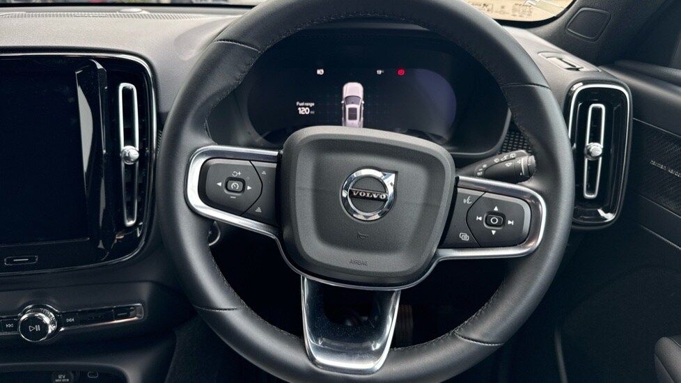 Used Volvo XC40 2024 for sale - 76361984: Photo 10