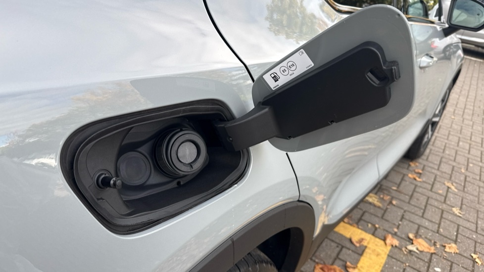 Used Volvo XC40 2024 for sale - 76361984: Photo 17