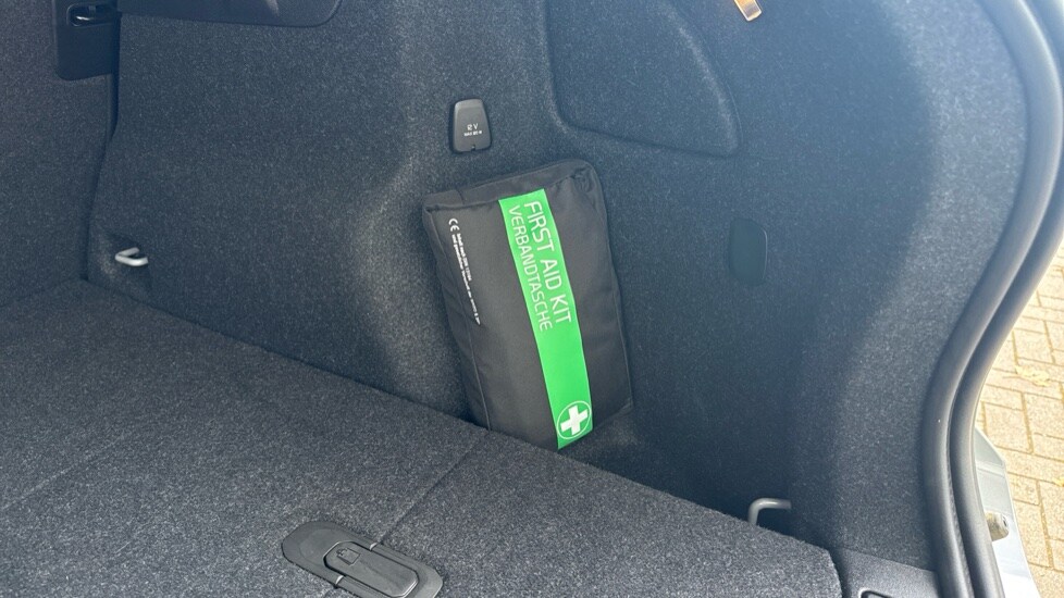 Used Volvo XC40 2024 for sale - 76361984: Photo 21