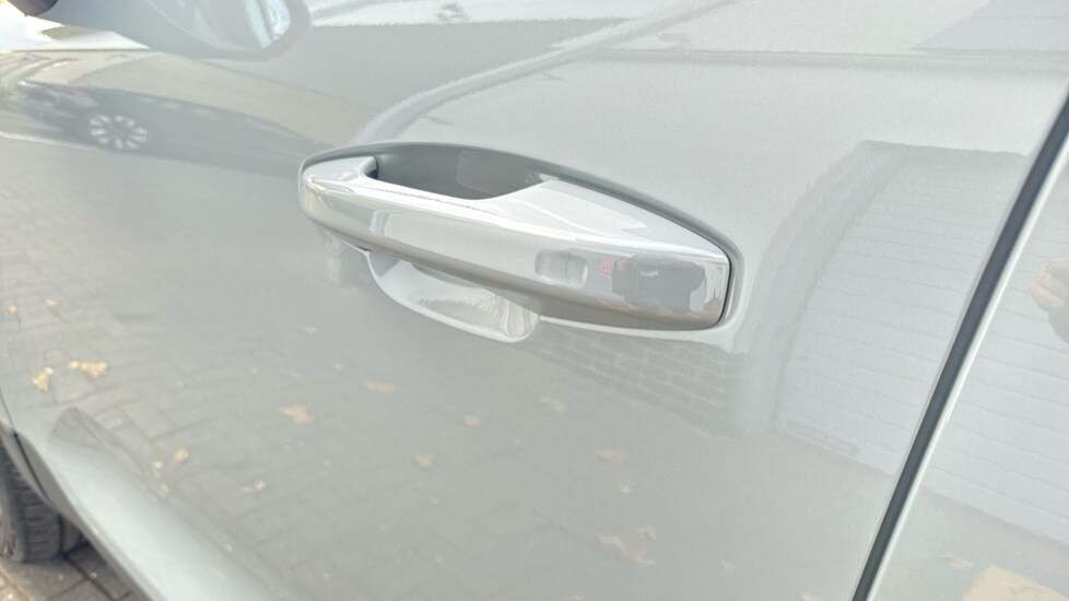 Used Volvo XC40 2024 for sale - 76361984: Photo 23