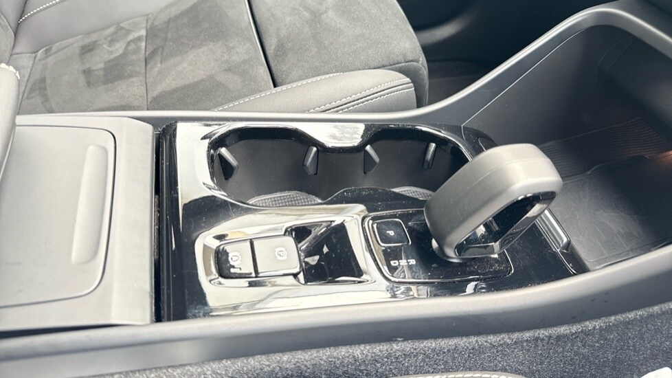 Used Volvo XC40 2024 for sale - 76361984: Photo 31