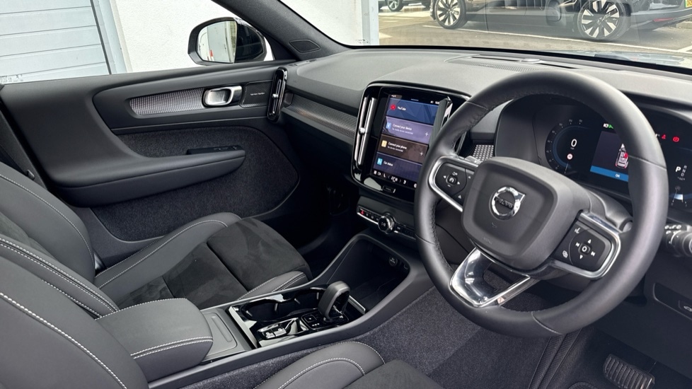Used Volvo XC40 2024 for sale - 76361984: Photo 4
