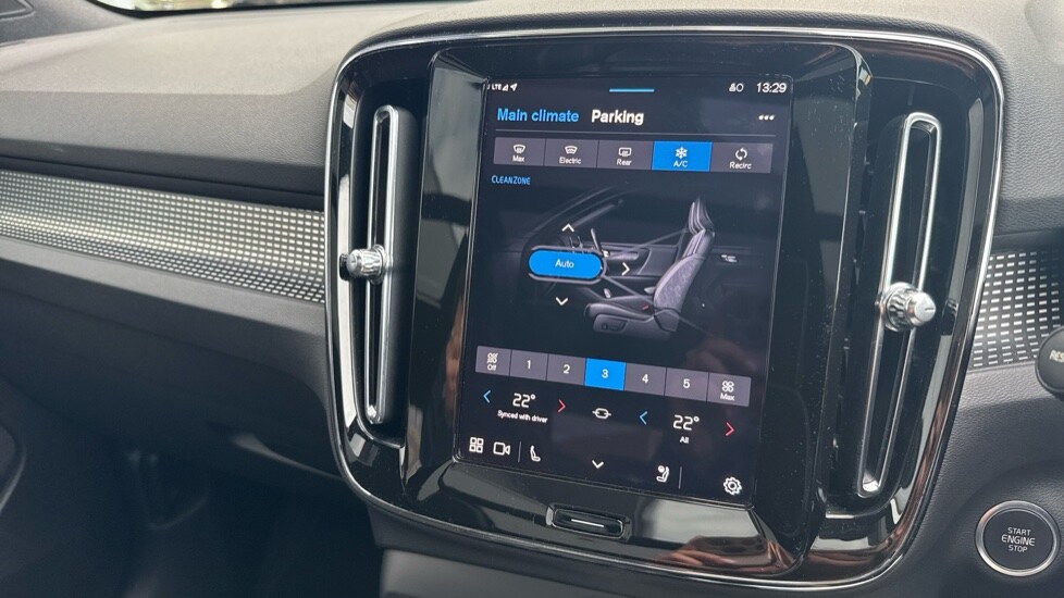 Used Volvo XC40 2024 for sale - 76361984: Photo 42