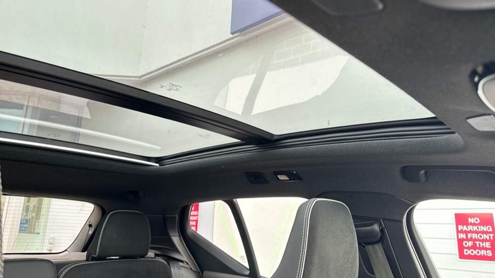 Used Volvo XC40 2024 for sale - 76361984: Photo 47