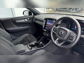 Used Volvo XC40 2024 for sale - 76361984: Photo