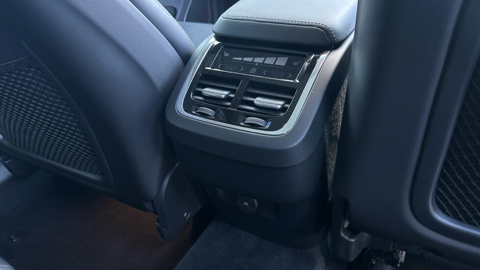 Used Volvo XC60 2025 for sale - 77570005: Photo 36