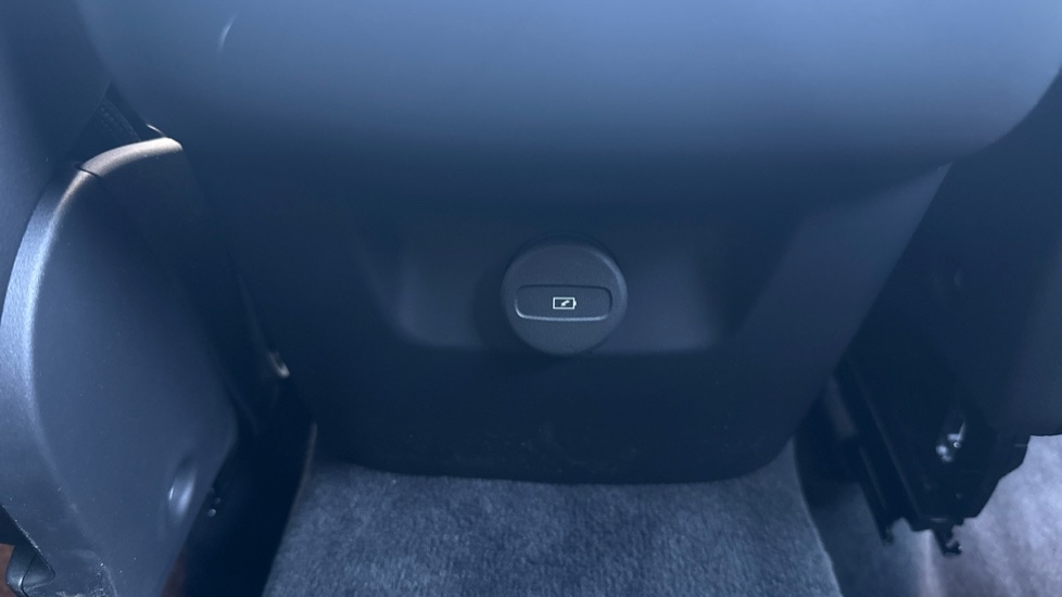 Used Volvo XC60 2025 for sale - 77570005: Photo 39