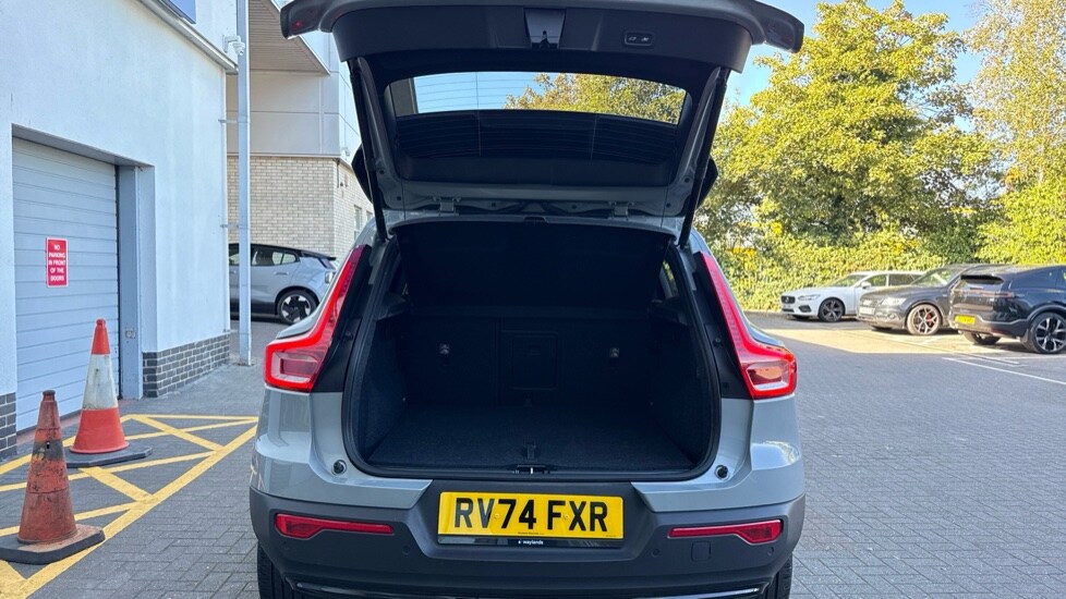 Used Volvo XC40 2025 for sale - 75796836: Photo 13