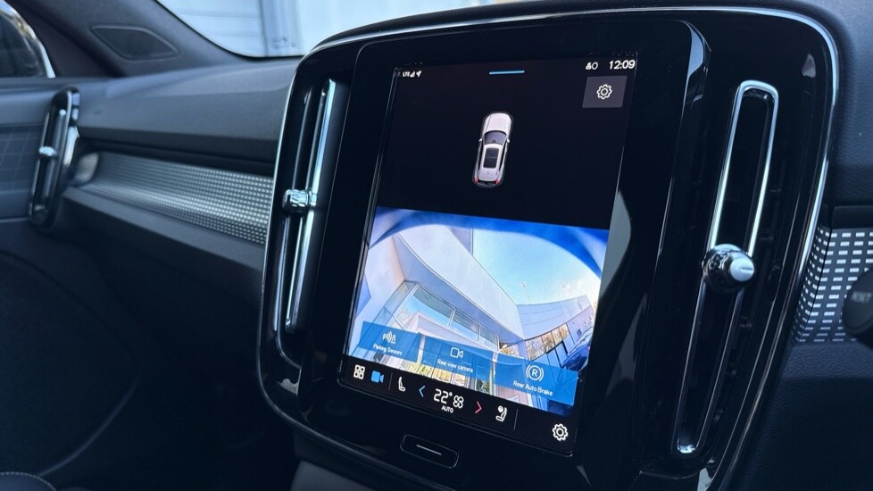 Used Volvo XC40 2025 for sale - 75796836: Photo 15