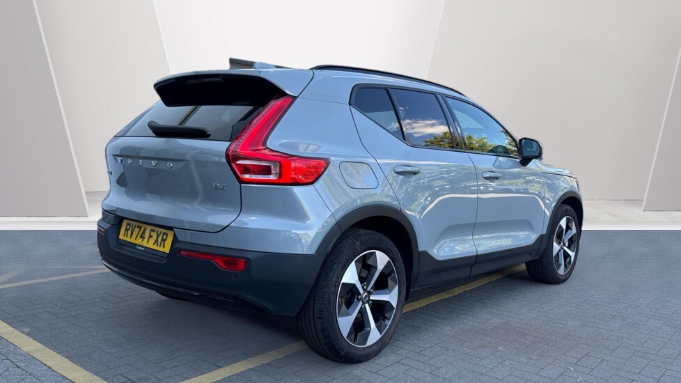 Used Volvo XC40 2025 for sale - 75796836: Photo 2