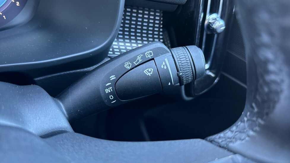 Used Volvo XC40 2025 for sale - 75796836: Photo 28